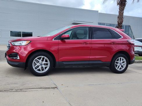 Used 2021 Ford Edge SEL w/ Convenience Package FWD image 3