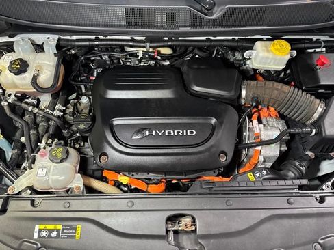 Used 2017 Chrysler Pacifica Touring Plus FWD image 8