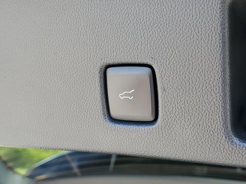 Certified 2023 Ford Escape Active AWD/4WD image 11