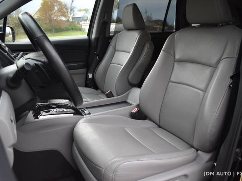 Used 2019 Honda Pilot Touring image 12