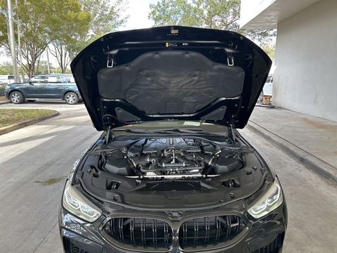 Used 2020 BMW M8 Convertible image 11