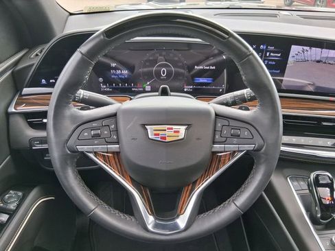 Used 2024 Cadillac Escalade Premium Luxury RWD image 11