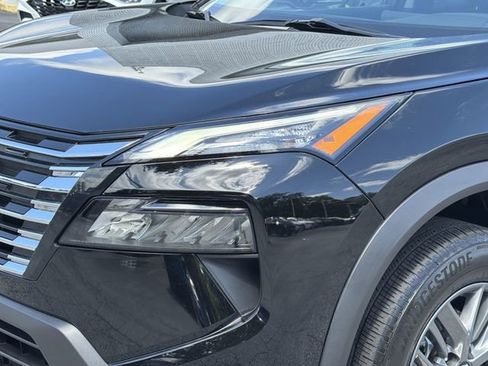 Certified 2024 Nissan Rogue S FWD image 9