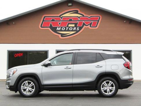 Used 2024 GMC Terrain SLE w/ Driver Convenience Package AWD/4WD image 5