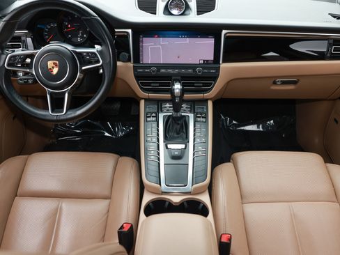 Used 2020 Porsche Macan image 25
