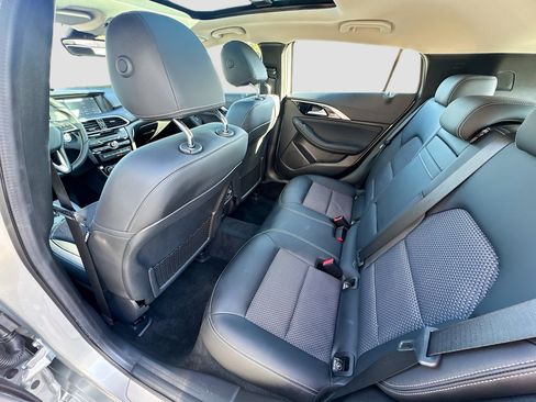 Used 2019 INFINITI QX30 image 24