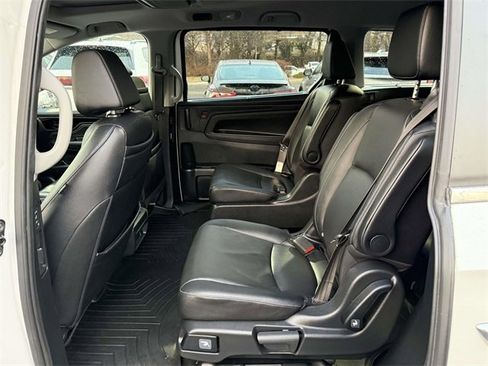 Used 2023 Honda Odyssey Touring image 11