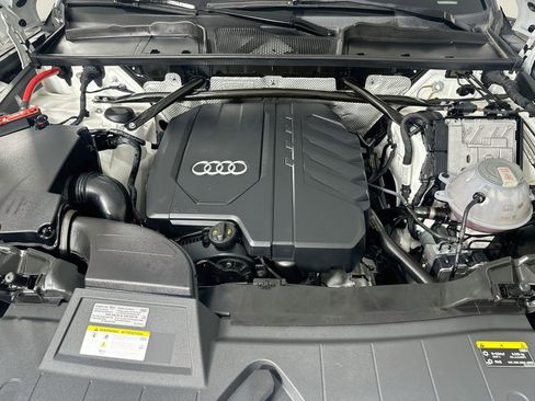 Used 2023 Audi Q5 2.0T Premium w/ Convenience Package AWD/4WD image 34