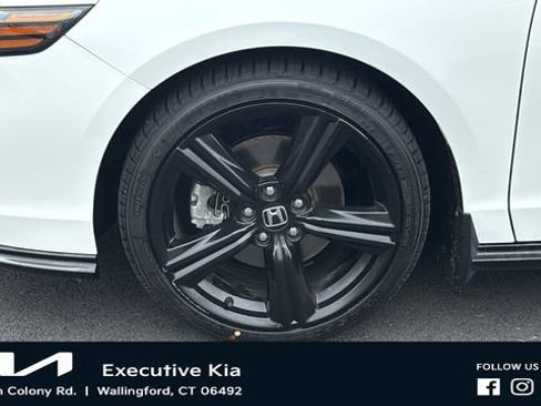 Used 2023 Honda Accord Sport image 8