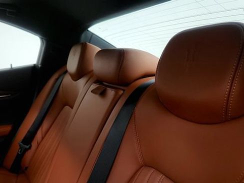 Used 2022 Maserati Ghibli Modena RWD image 46