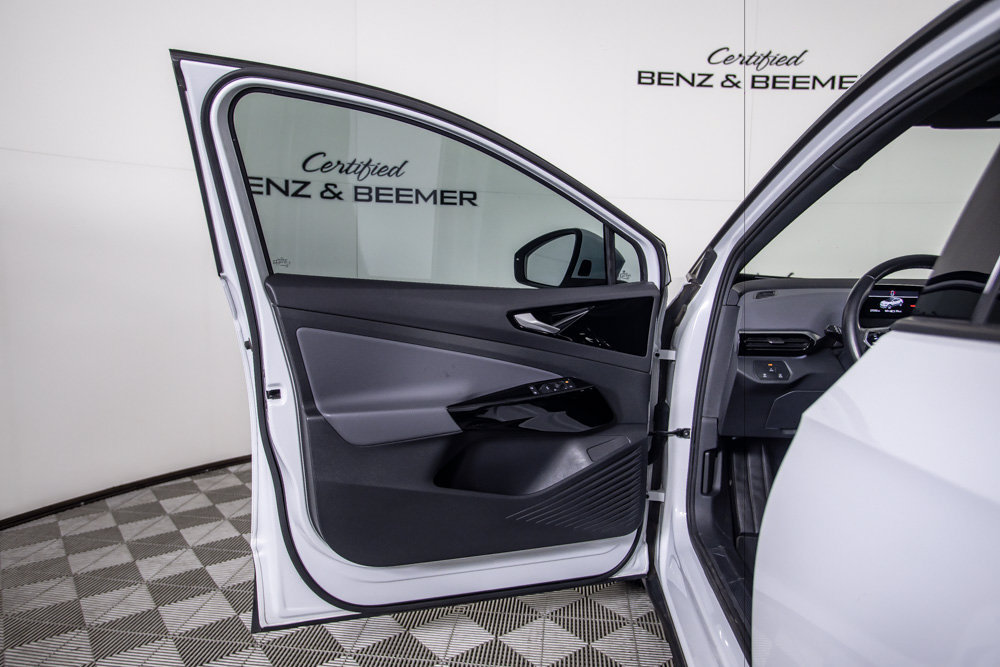 Used 2021 Volkswagen ID.4 Pro RWD image 21