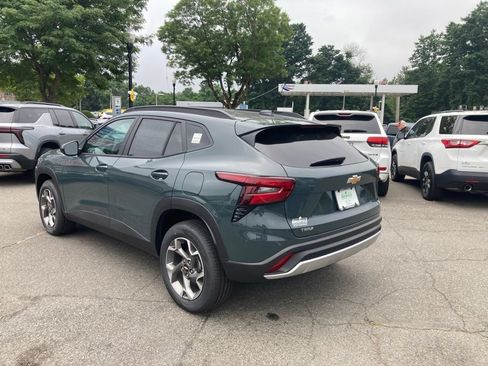 New 2026 Chevrolet Trax LT w/ LT Convenience Package FWD image 25