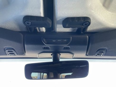 Used 2023 Jeep Gladiator Overland image 22