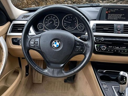 Used 2016 BMW 320i xDrive Sedan image 5