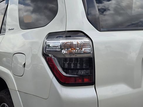 Used 2016 Toyota 4Runner Limited AWD/4WD image 9