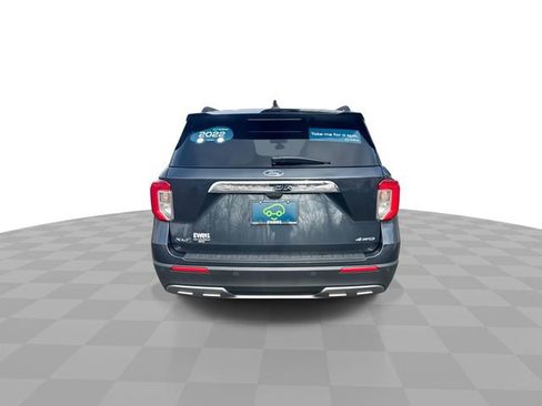 Used 2022 Ford Explorer XLT w/ Equipment Group 202A image 8