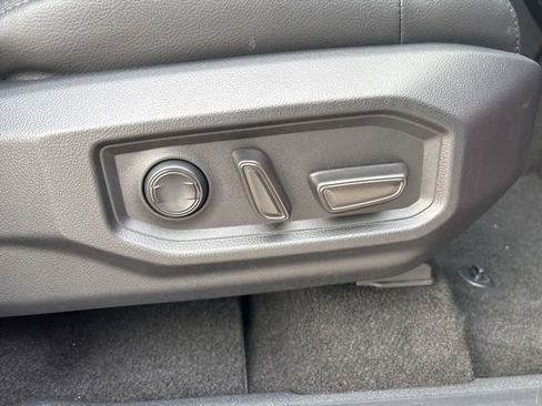 Used 2023 Toyota Tundra Limited image 13