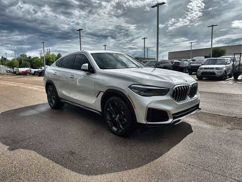 Used 2023 BMW X6 xDrive40i w/ Premium Package AWD/4WD image 11