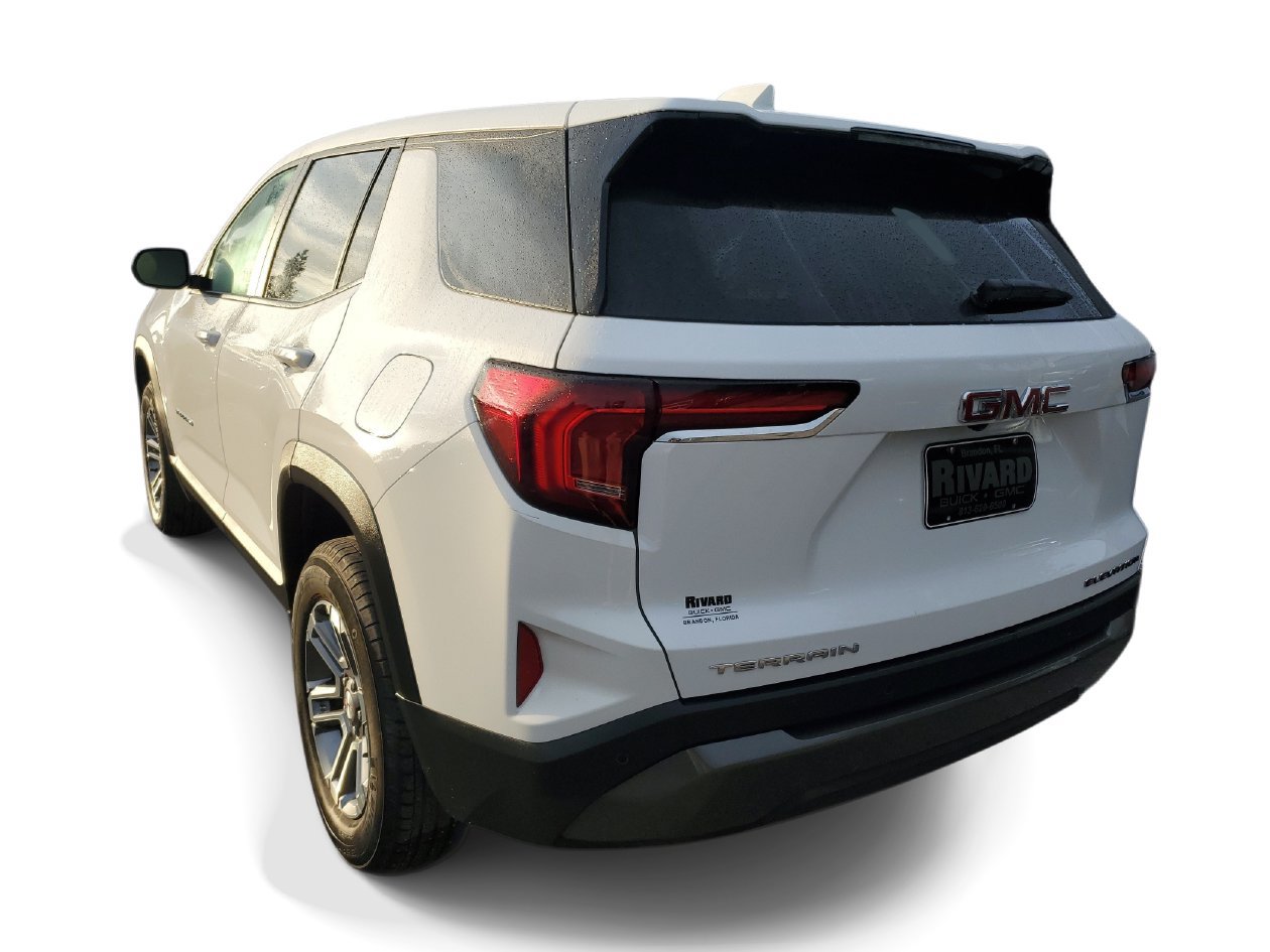 Used 2026 GMC Terrain Elevation FWD image 3