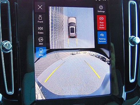 New 2026 Volvo XC40 B5 Ultra w/ Climate Package image 22