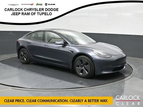 Used 2023 Tesla Model 3 Standard Range RWD image 5