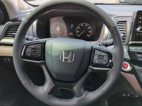 Used 2025 Honda Odyssey Elite image 14