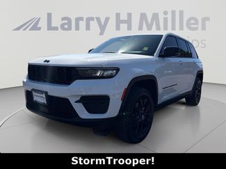 Used 2025 Jeep Grand Cherokee Altitude AWD/4WD video 1