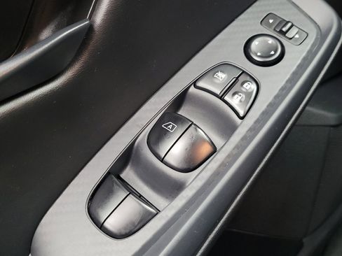 Used 2025 Nissan Sentra S FWD image 27