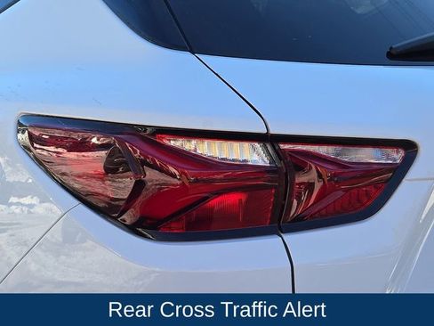 Used 2019 Chevrolet Blazer LT image 12