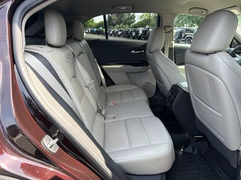 Used 2021 Cadillac XT4 Premium Luxury AWD/4WD image 13