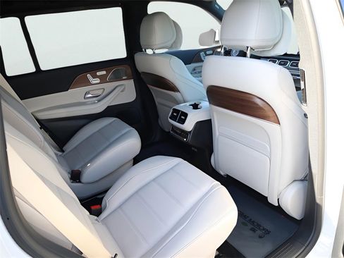 New 2026 Mercedes-Benz GLS 450 4MATIC image 21