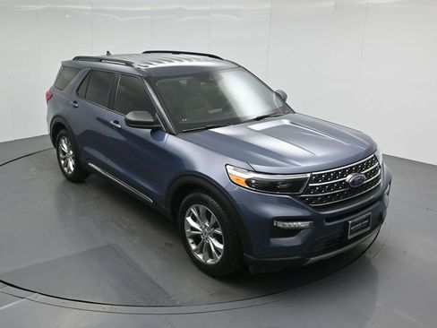 Used 2021 Ford Explorer XLT w/ Equipment Group 202A image 41