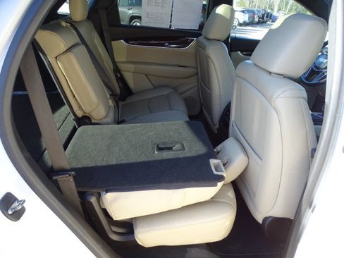 Used 2017 Cadillac XT5 Luxury image 42