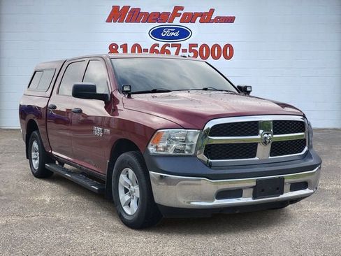 Used 2017 RAM 1500 ST w/ SXT Appearance Group AWD/4WD image 2