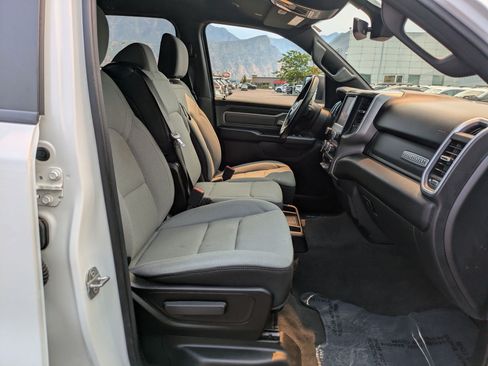 Used 2022 RAM 1500 Big Horn AWD/4WD image 32