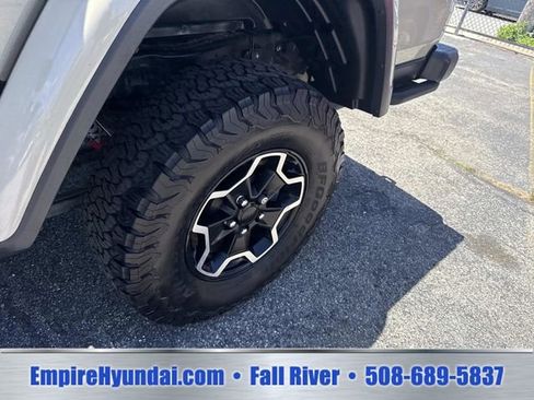 Used 2020 Jeep Gladiator Rubicon AWD/4WD image 12
