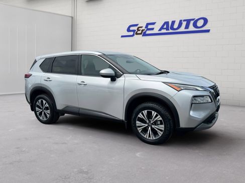Used 2023 Nissan Rogue SV AWD/4WD image 6