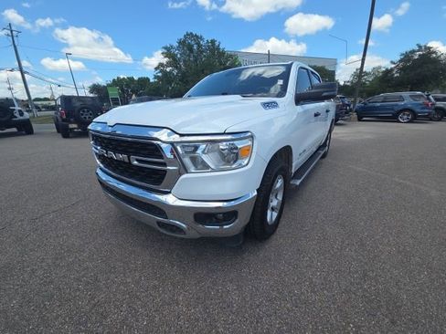 Used 2024 RAM 1500 Lone Star RWD image 4