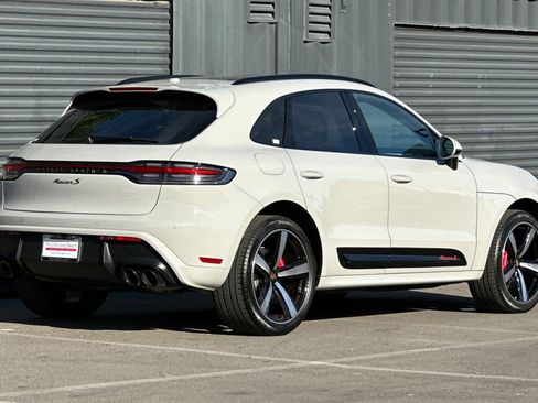 Certified 2024 Porsche Macan S image 8