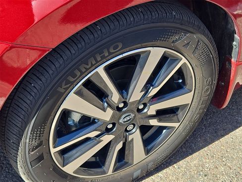 Used 2025 Nissan Versa SV w/ Trunk Package image 15