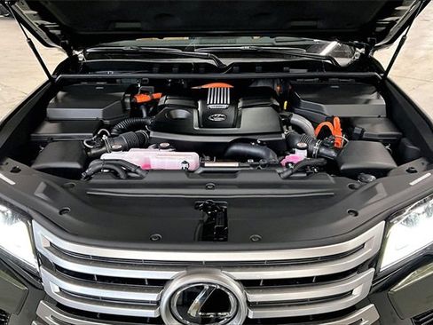 New 2026 Lexus LX 700h Luxury image 11