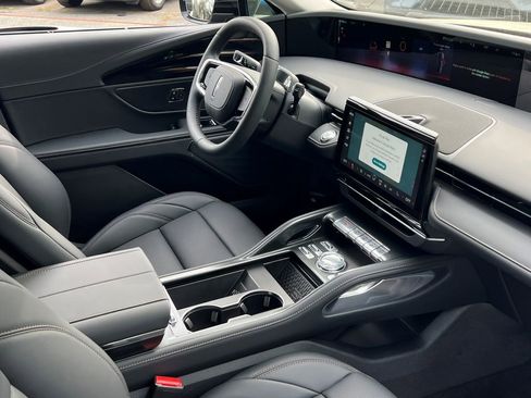 New 2026 Lincoln Nautilus Premier image 7