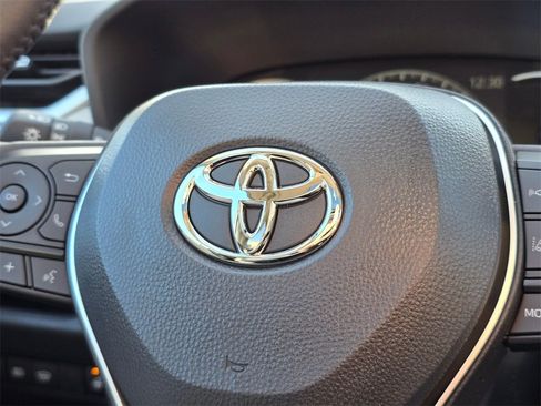 New 2025 Toyota RAV4 XLE Premium image 31