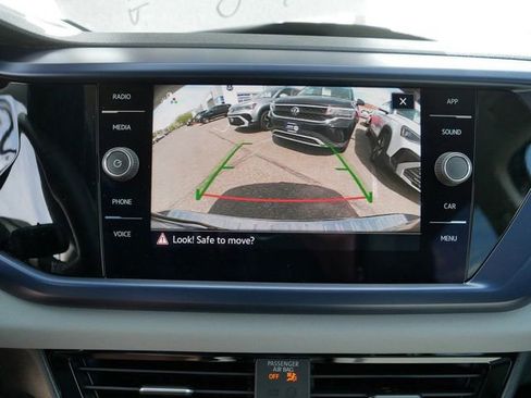 Certified 2023 Volkswagen Taos SE w/ Panoramic Sunroof Package AWD/4WD image 36