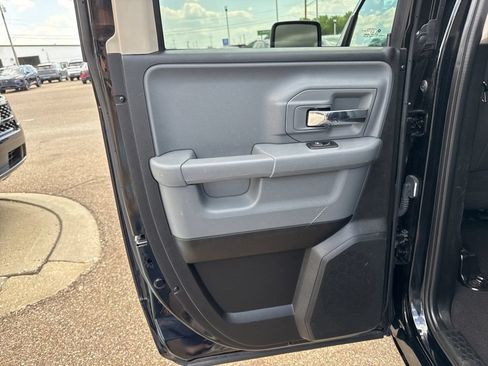 Used 2024 RAM 1500 Classic SLT AWD/4WD image 26