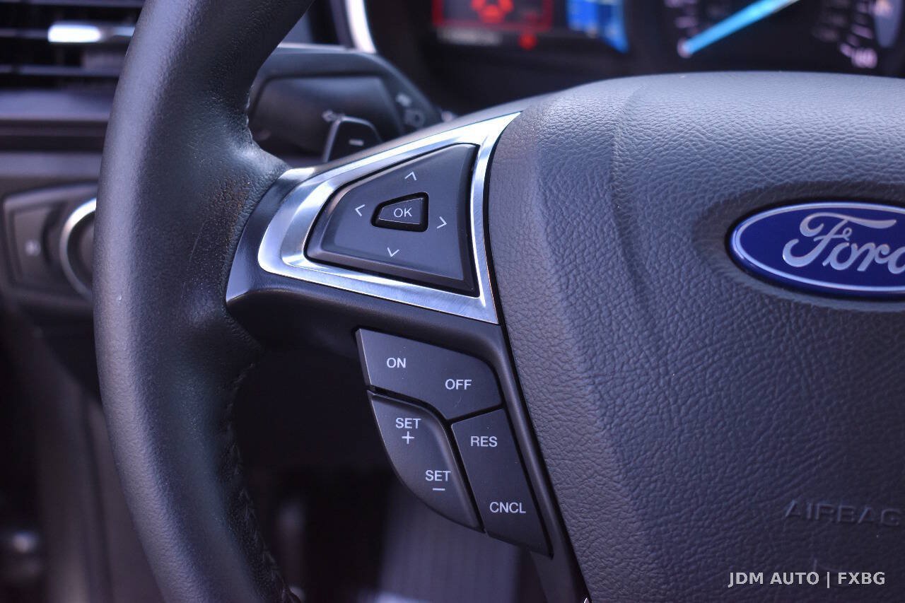 Used 2018 Ford Fusion Titanium AWD/4WD image 20