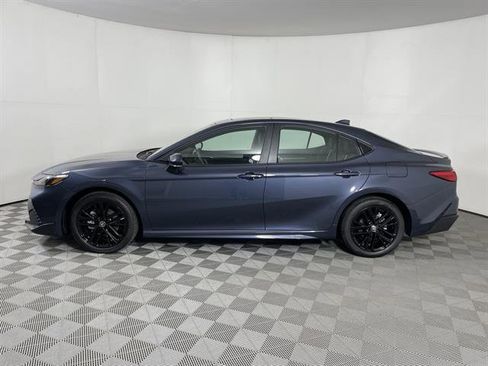 New 2026 Toyota Camry SE image 4