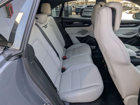 New 2026 Porsche Macan Electric image 23