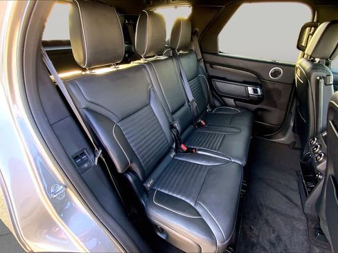 Used 2018 Land Rover Discovery HSE Luxury AWD/4WD image 18