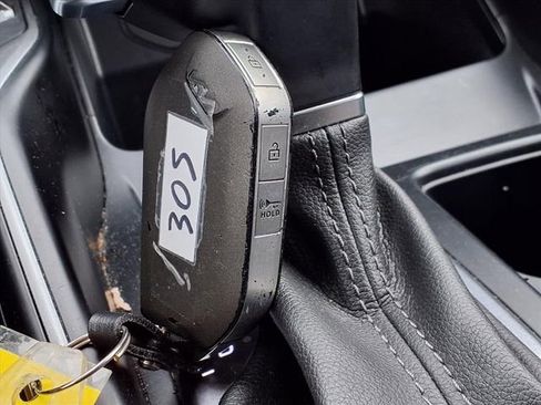 Used 2024 Kia Sorento S image 14